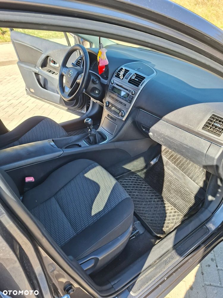 Toyota Avensis 2.0 D-4D Luna - 10