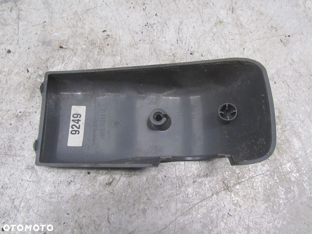 MAN TGL TGA TGM zaślepka-osłona zawiasu lusterka 81637910261 - 2
