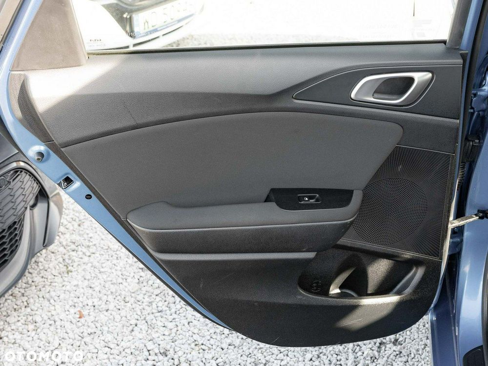 Kia Ceed 1.5 T-GDI M DCT - 23