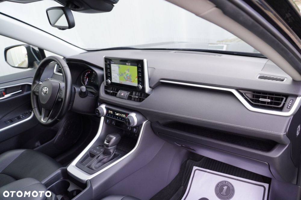 Toyota RAV4 - 9