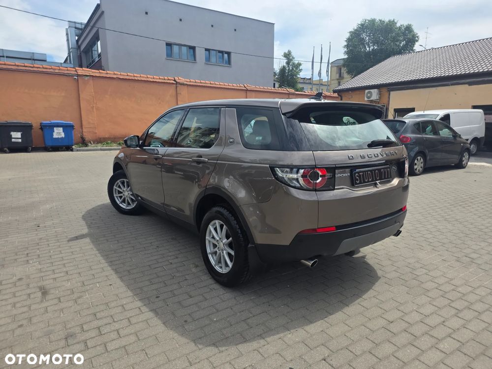 Land Rover Discovery Sport - 12