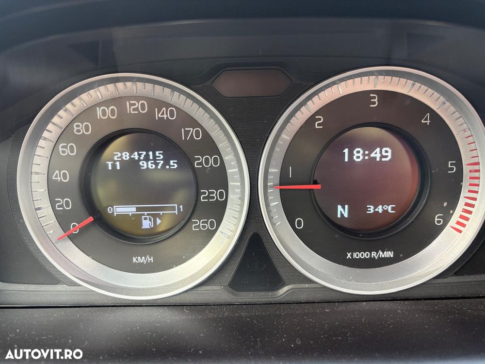 VOLVO XC60 2011 — imagine 18