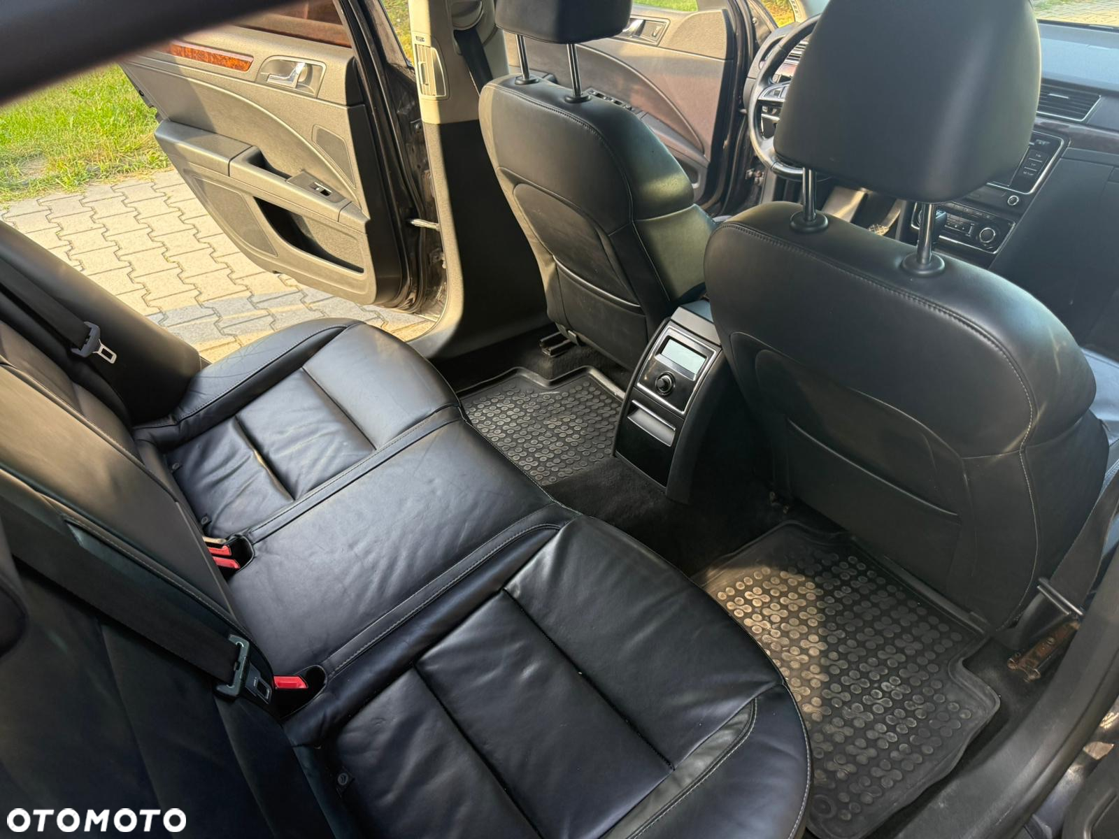 Skoda Superb 2.0 TDI L&K - 7