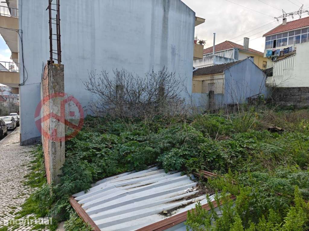 Terreno para construção de moradia isolada, na Pontinha - Grande imagem: 3/7