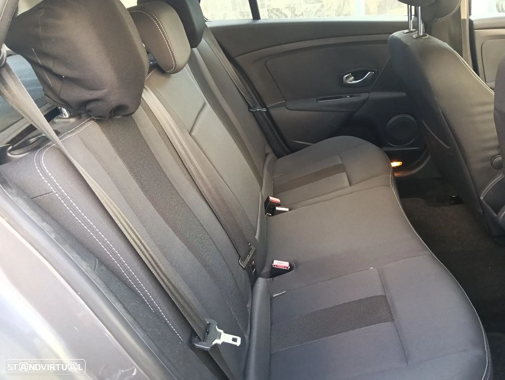 Renault Mégane Sport Tourer 1.5 dCi Dynamique - 12