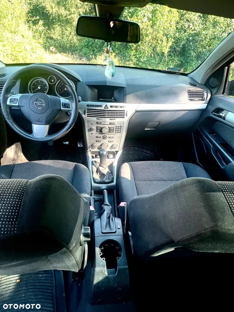 Opel Astra 1.9 CDTI Sport - 1