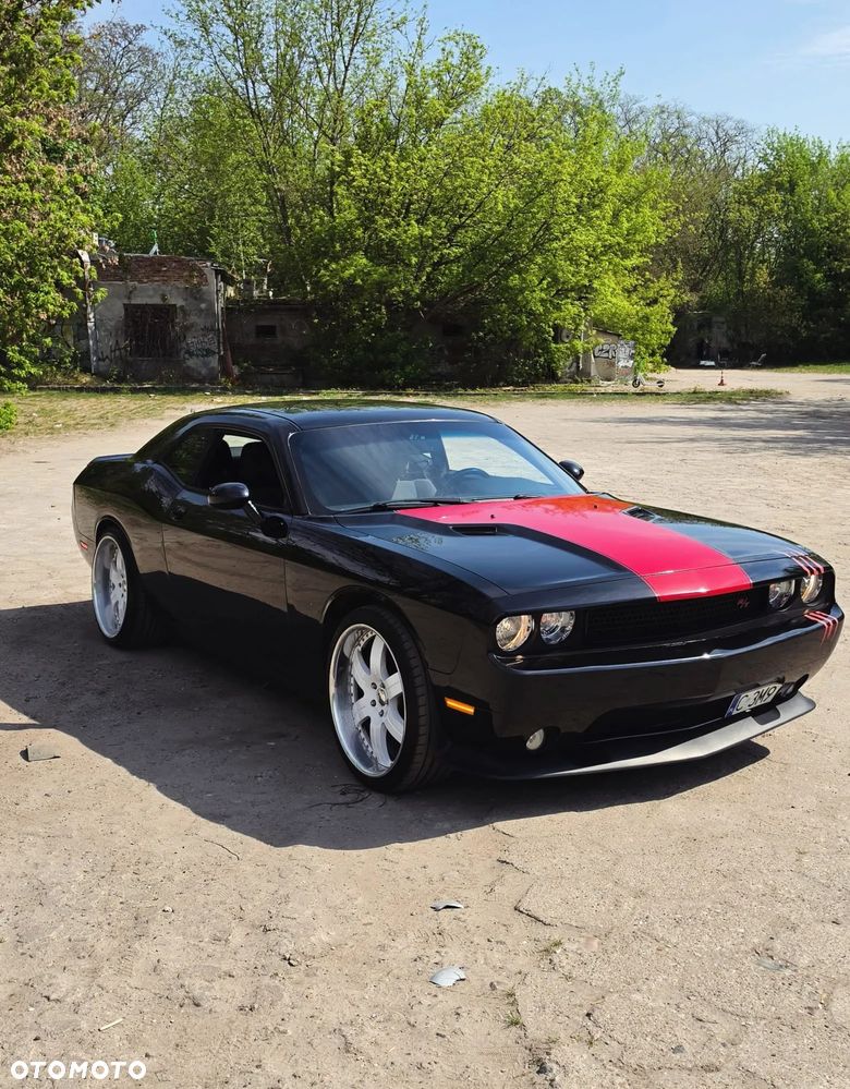 Dodge Challenger - 6