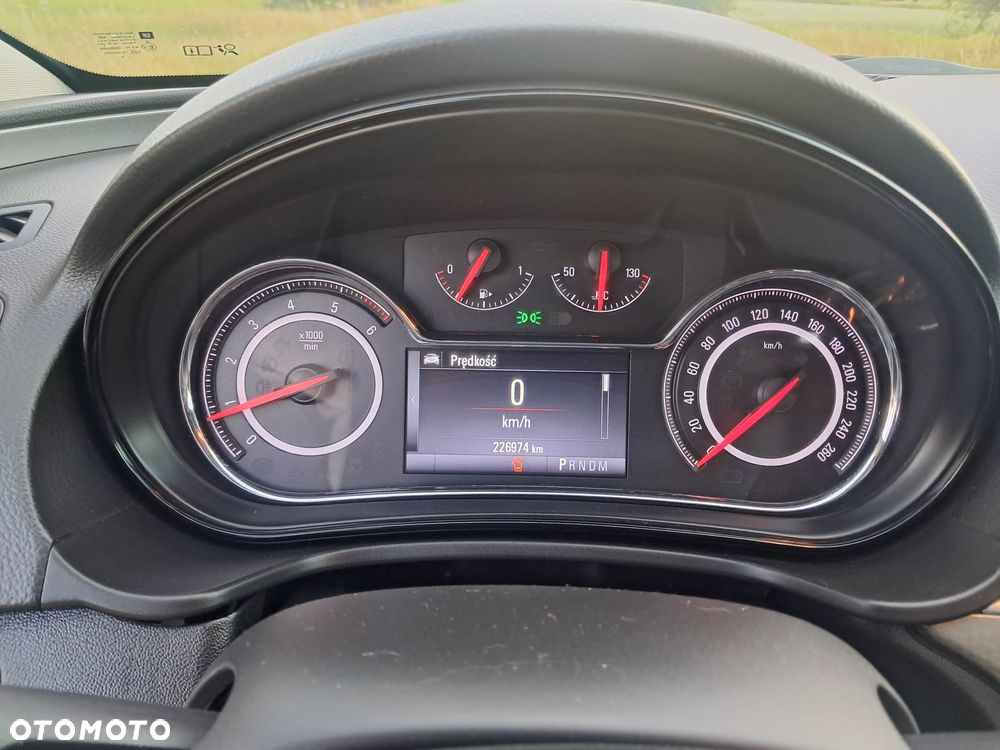 Opel Insignia - 10