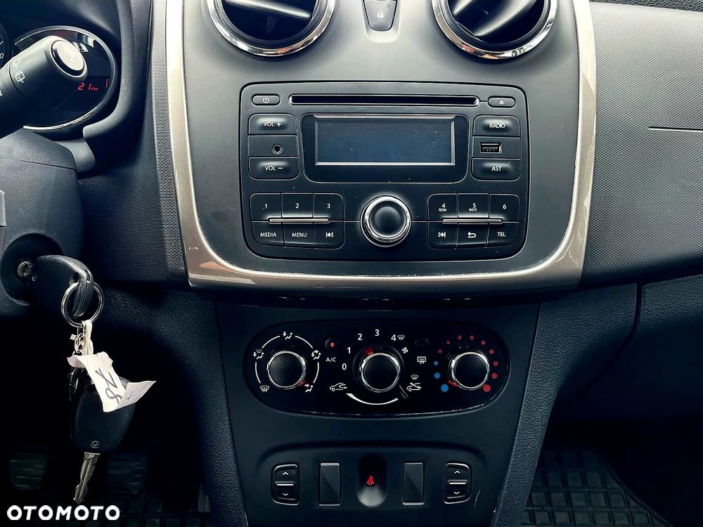 Dacia Sandero 1.2 16V Access EU6 - 13