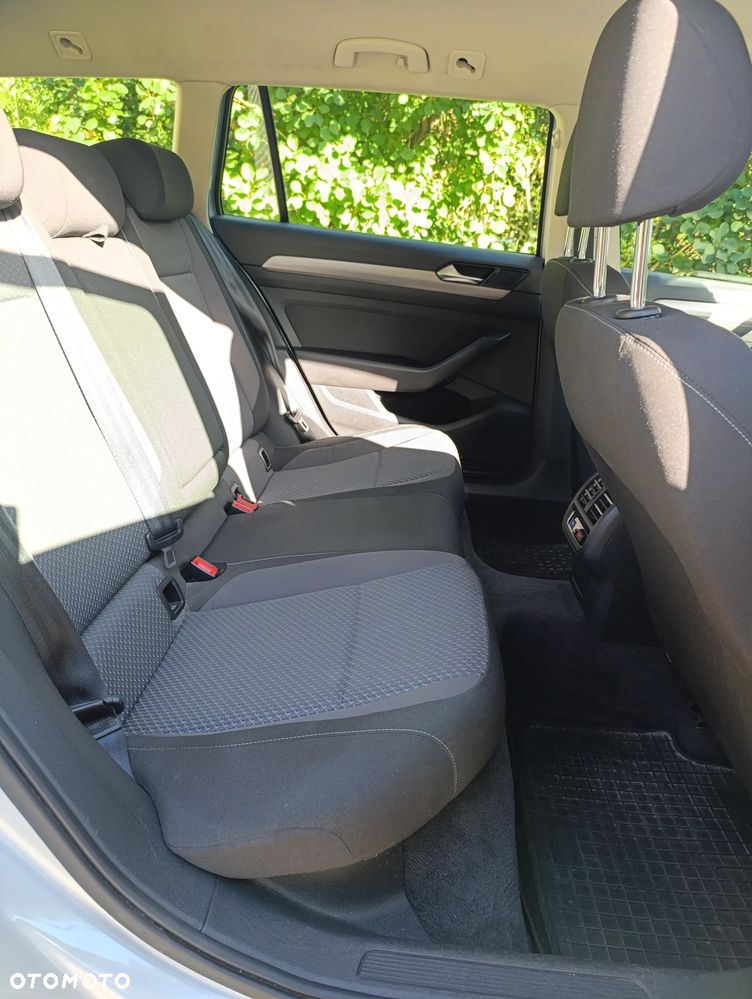Volkswagen Passat 2.0 TDI BMT Trendline - 13