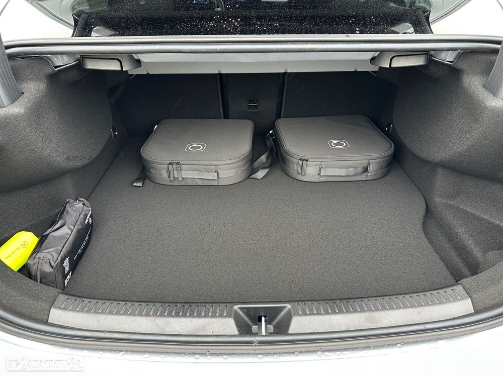 Mercedes-Benz A 250 Limousine e - 9