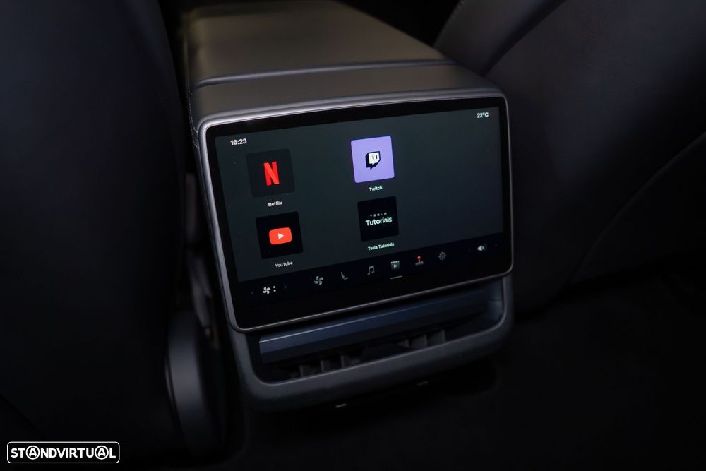 Tesla Model 3 Tração Traseira Premium - 32