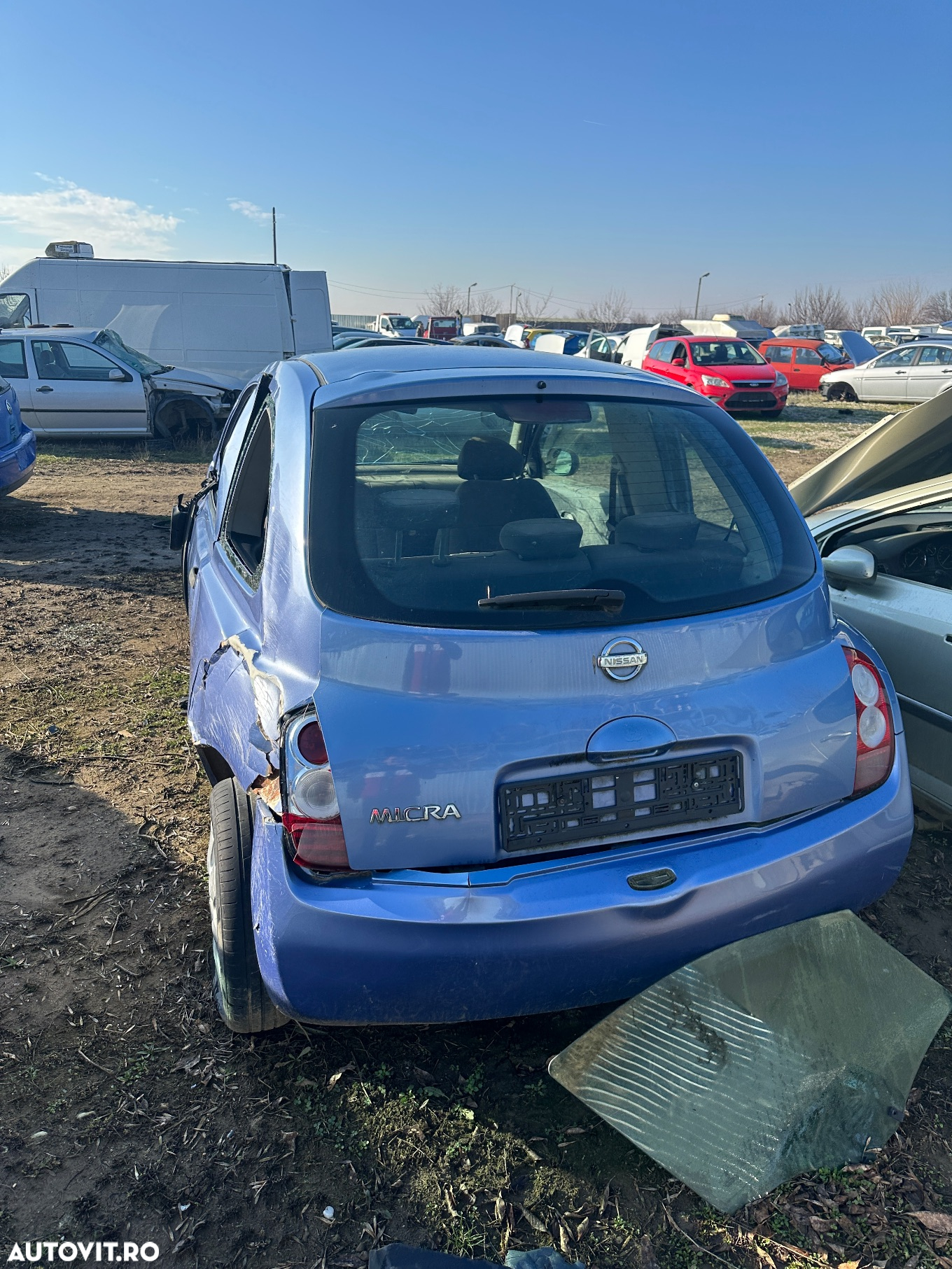 Dezmembrez Nissan Micra k12 - 3