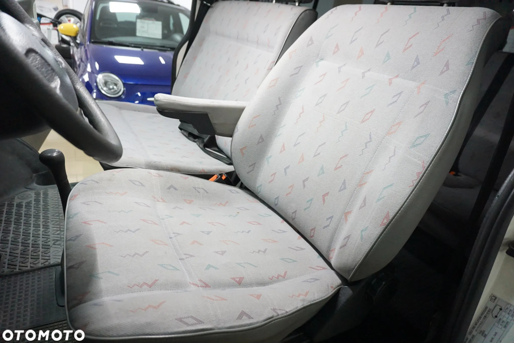 Volkswagen Caravelle TDI Basis / CL - 18