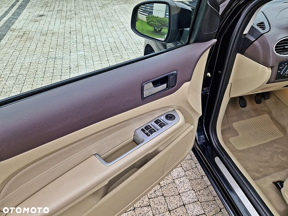 Ford Focus 1.6 Ghia - 18