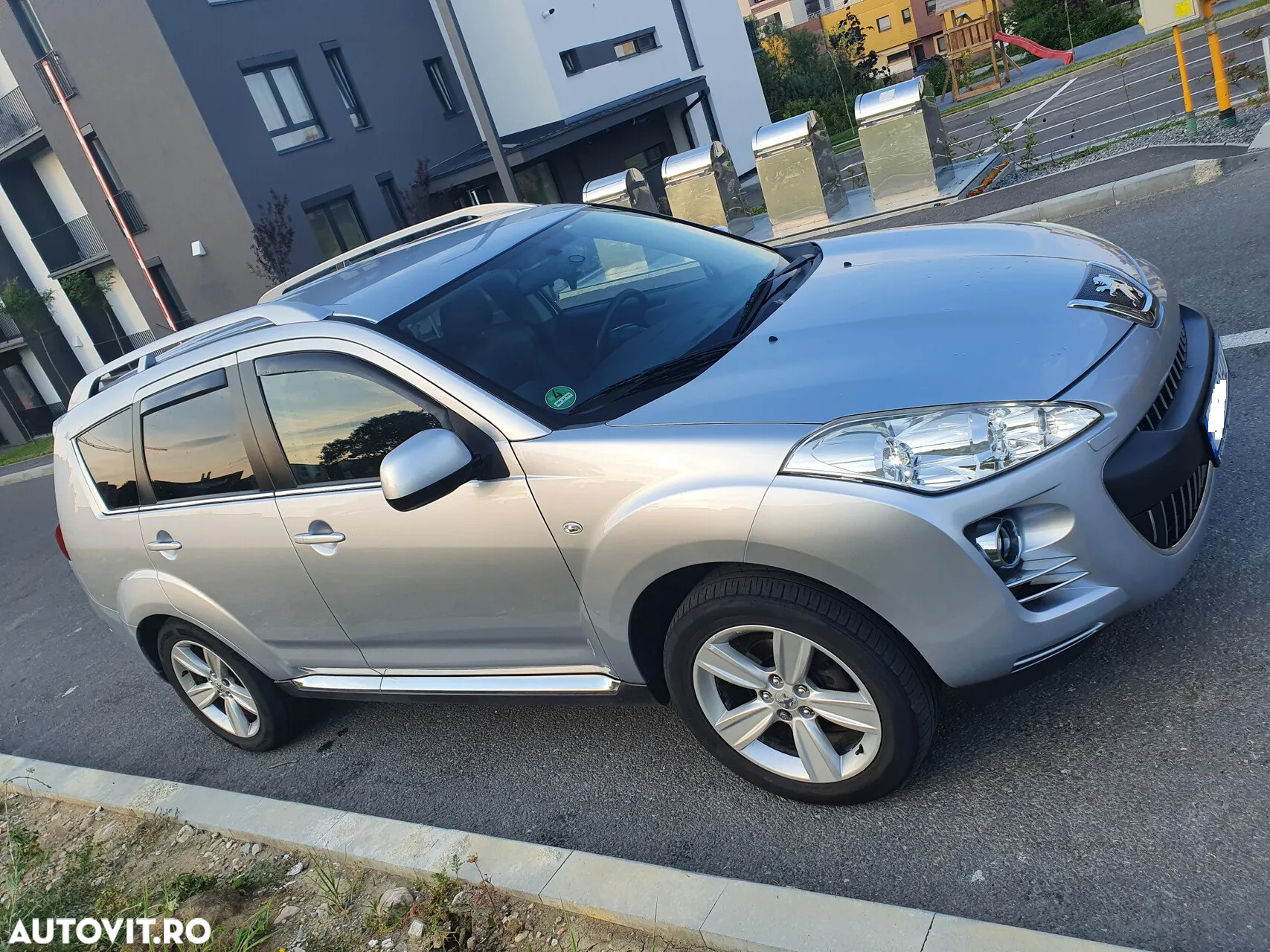Peugeot 4007 HDI FAP 7-Sitzer Platinum - 14