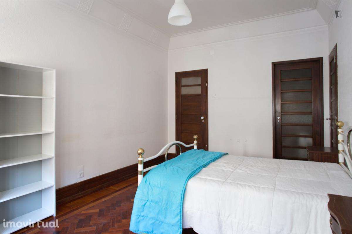 Quarto - localizado em Avenida da Liberdade Lisbon - Grande imagem: 4/10
