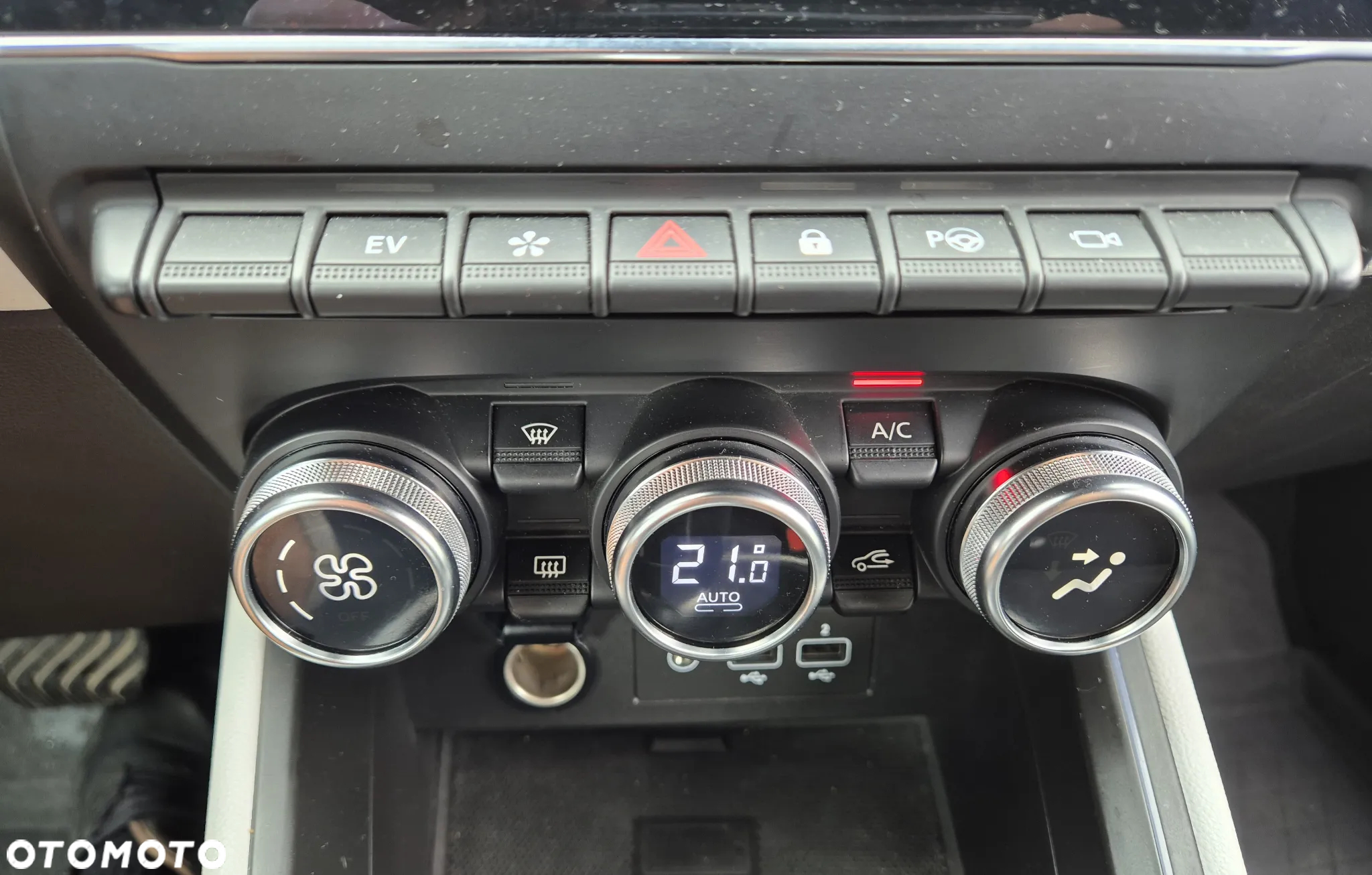 Renault Clio 1.6 E-TECH Intens - 17