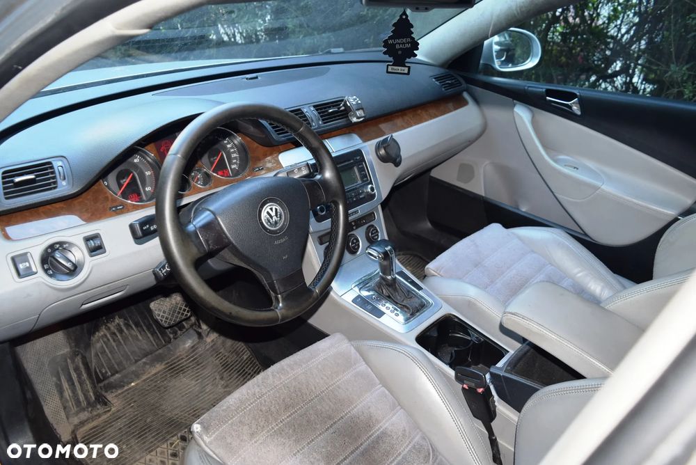 Volkswagen Passat 2.0 TDI DSG Highline - 7