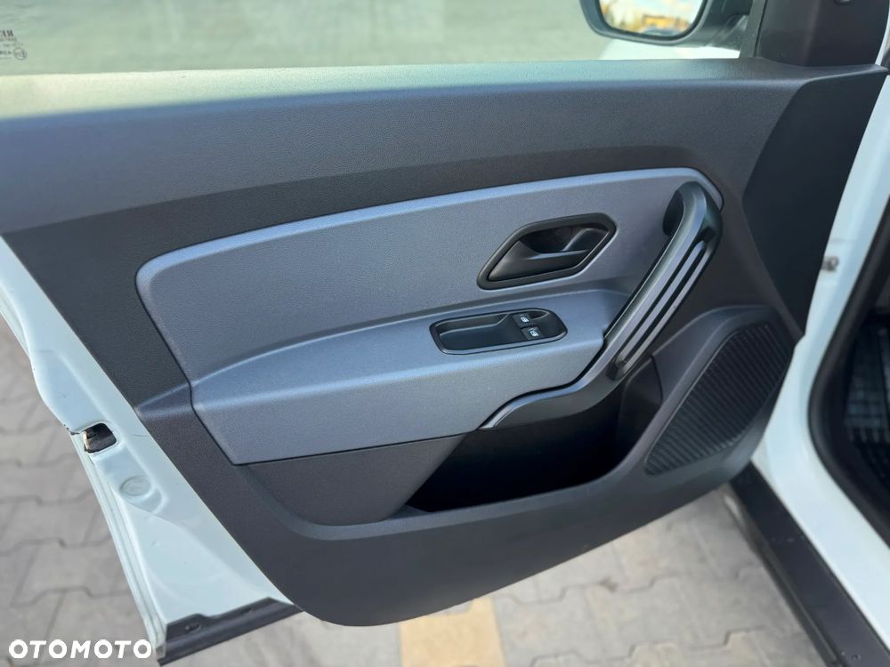 Dacia Duster 1.6 SCe Laureate S&S - 26