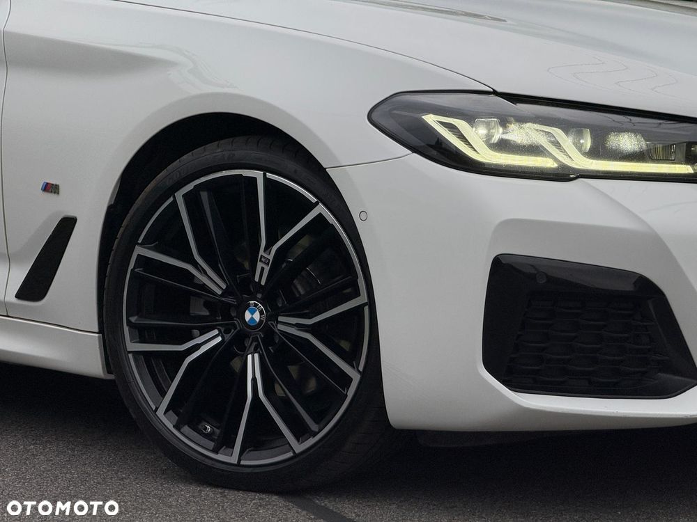 BMW Seria 5 520d xDrive M Sport Edition - 6
