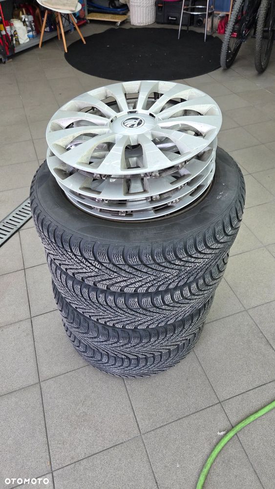 Skoda Fabia 1.0 TSI Style Color DSG - 40