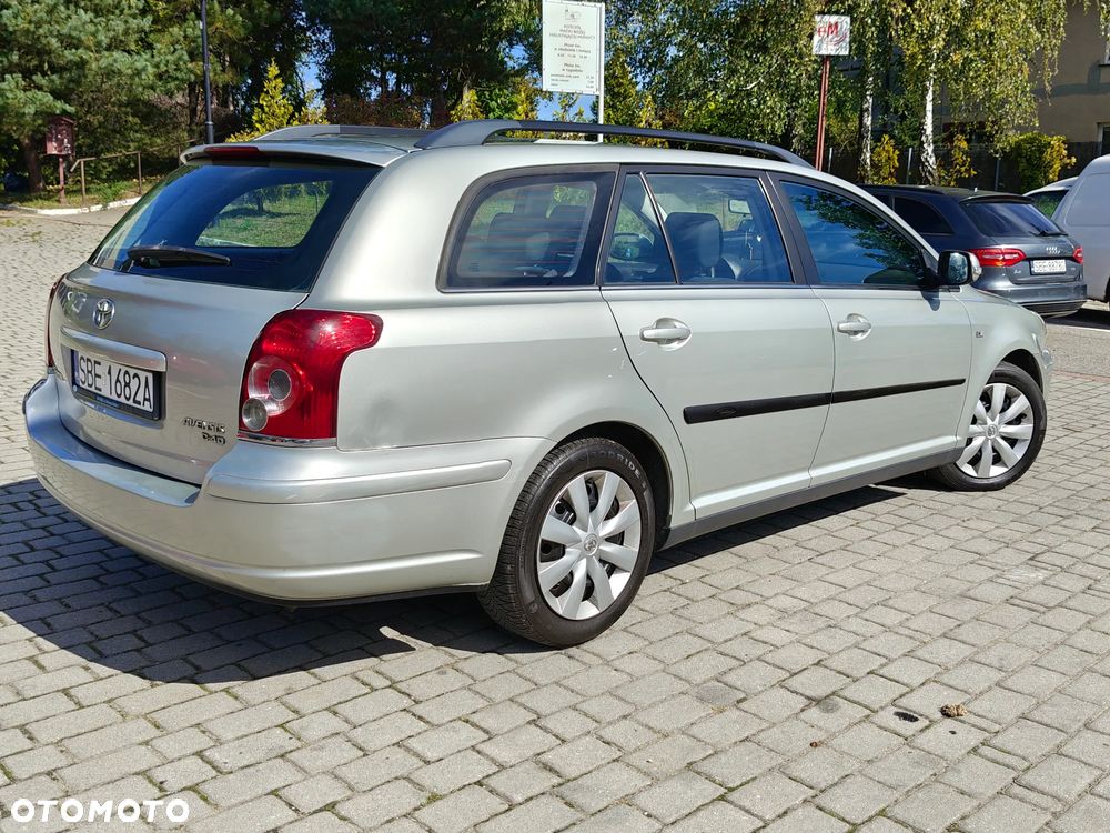 Toyota Auris 2.0 D-4D Luna - 2