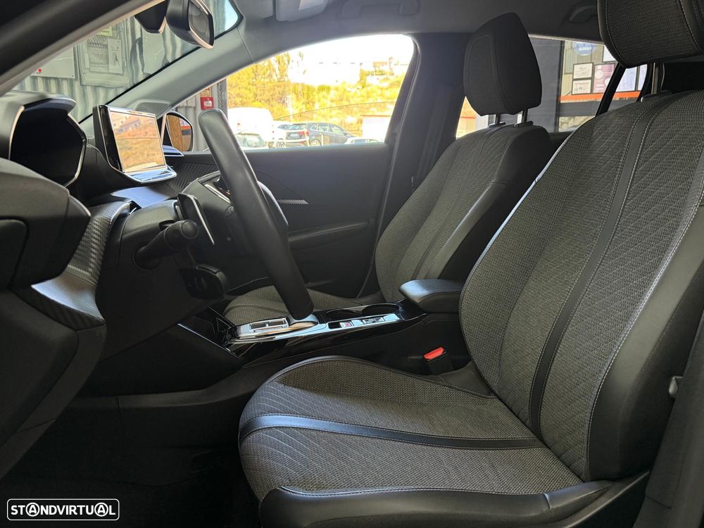 Peugeot 208 1.2 Hybrid Allure e-DCS6 - 24
