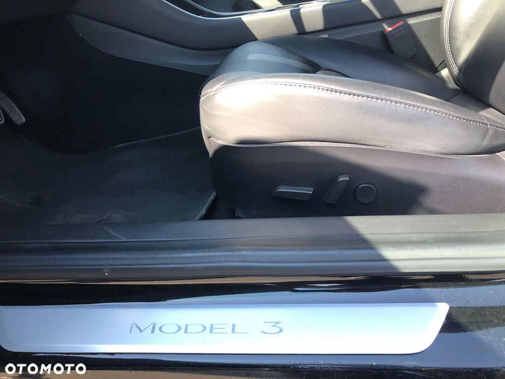 Tesla Model 3 Langstreckenbatterie Allradantrieb Dual Motor - 14