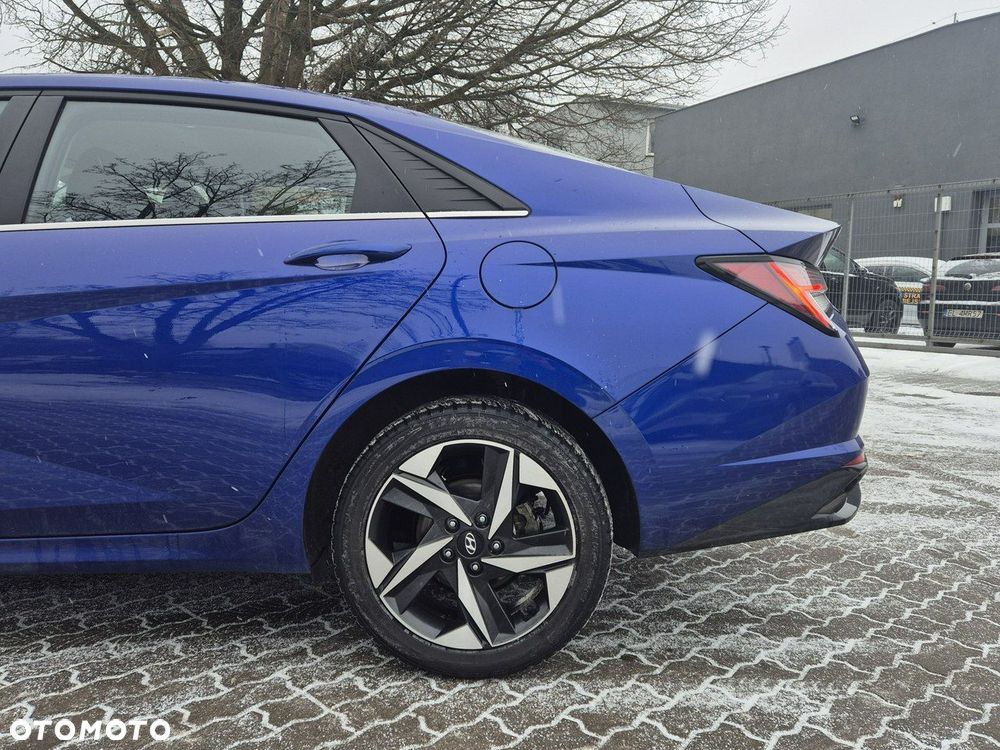 Hyundai Elantra - 29
