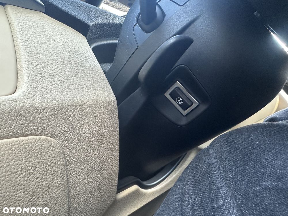 BMW Seria 3 328i Luxury Line - 30