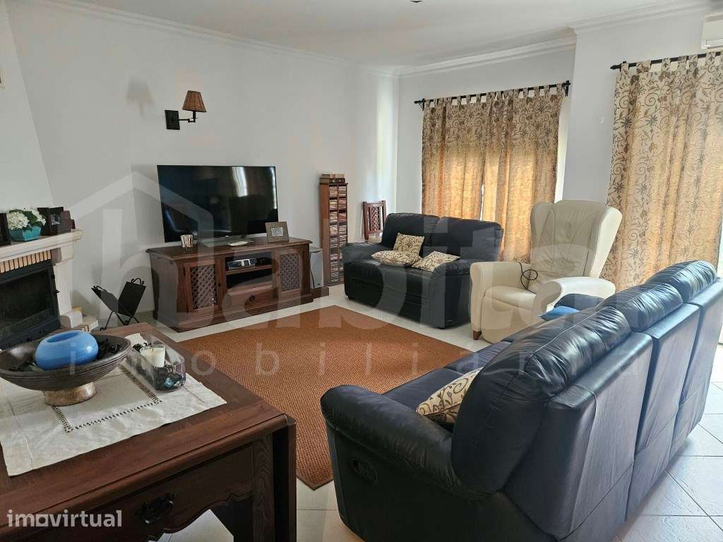 Apartamento T3 com 147 m², varandas, estacionamento e arrecadação - Grande imagem: 2/19