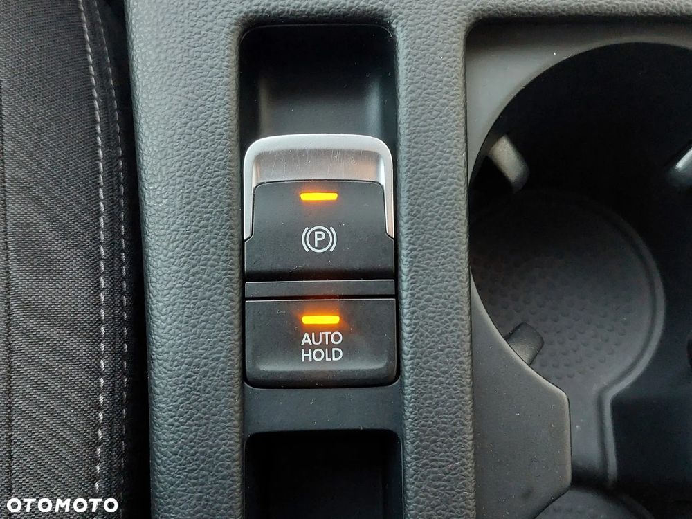 Volkswagen Passat - 29