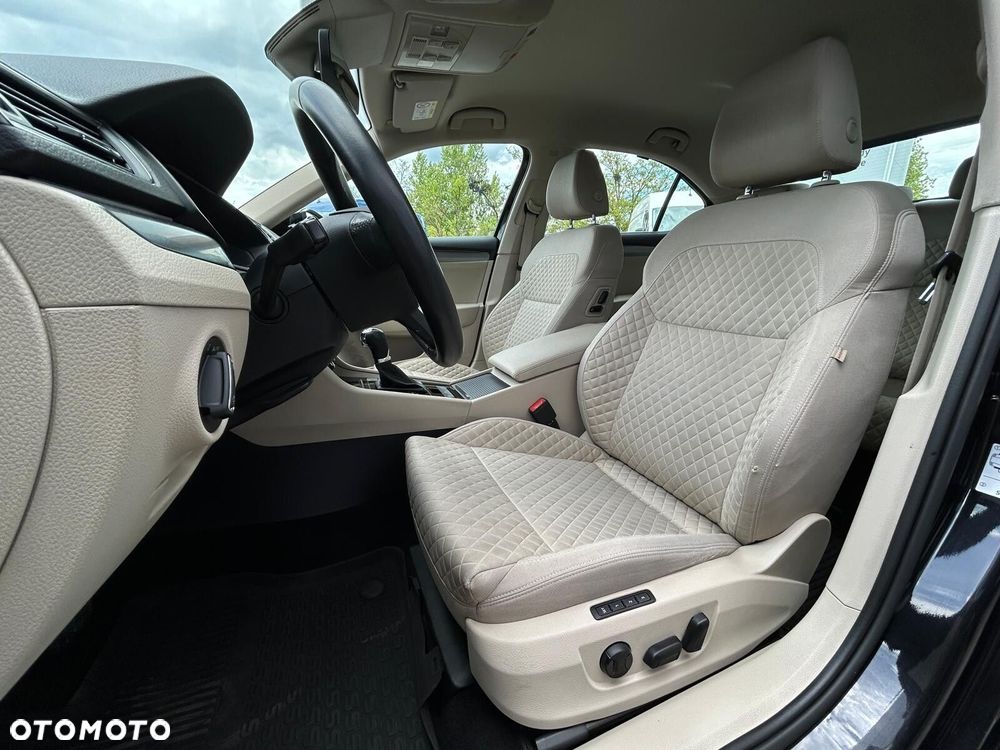 Skoda Superb 2.0 TDI SCR Style DSG - 9