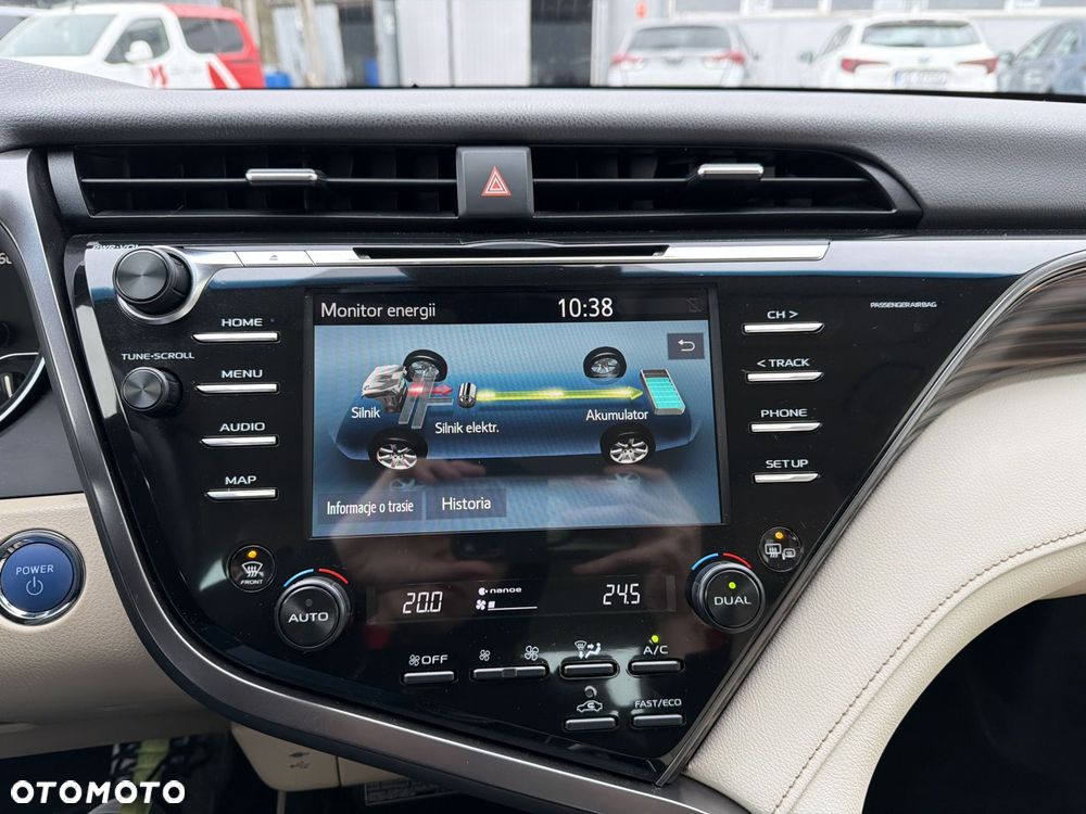 Toyota Camry 2.5 Hybrid Executive CVT - 21