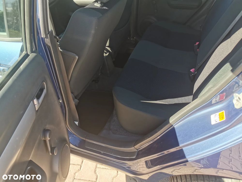 Suzuki Swift - 17