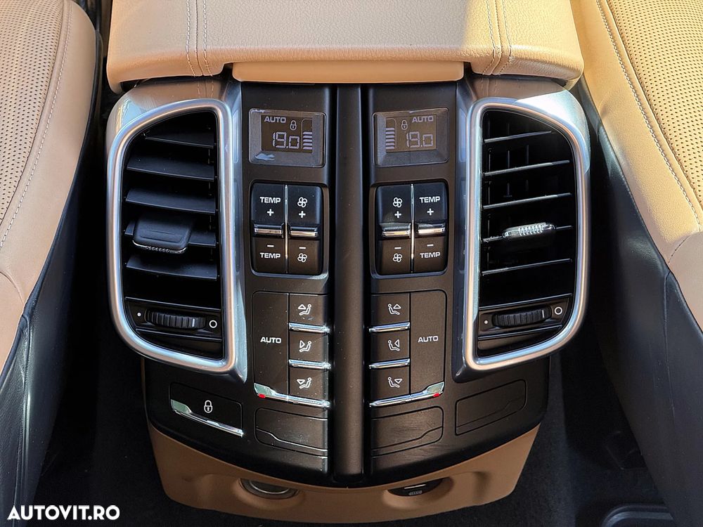 Porsche Cayenne 3.6 L S - 27