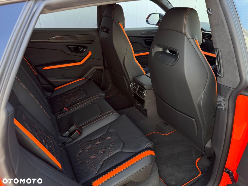 Lamborghini Urus - 18