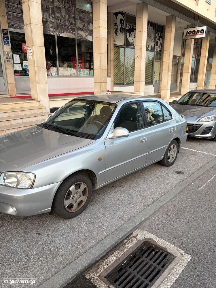 Hyundai Accent 1.3 GL - 3