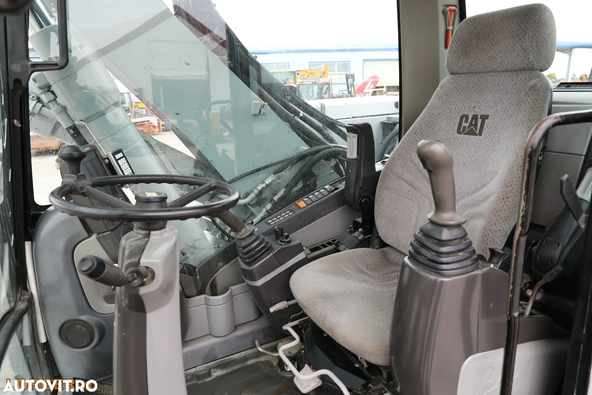 Caterpillar M313D - 11