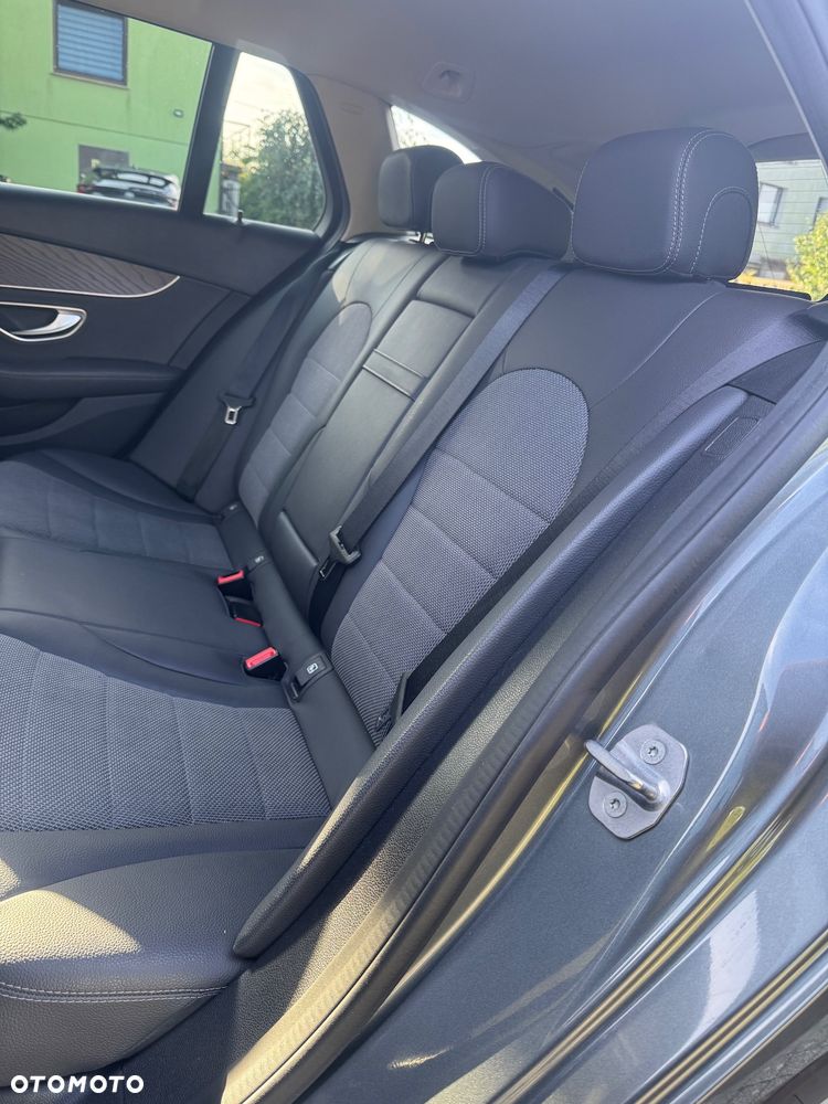 Mercedes-Benz Klasa C 300 e 9G-TRONIC - 14