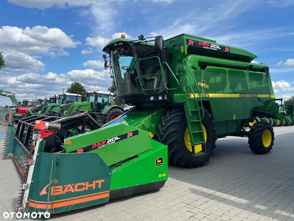 John Deere 2256 HillMaster - 6