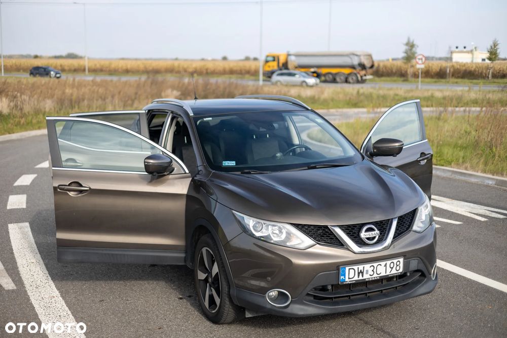Nissan Qashqai 2015 photo 2