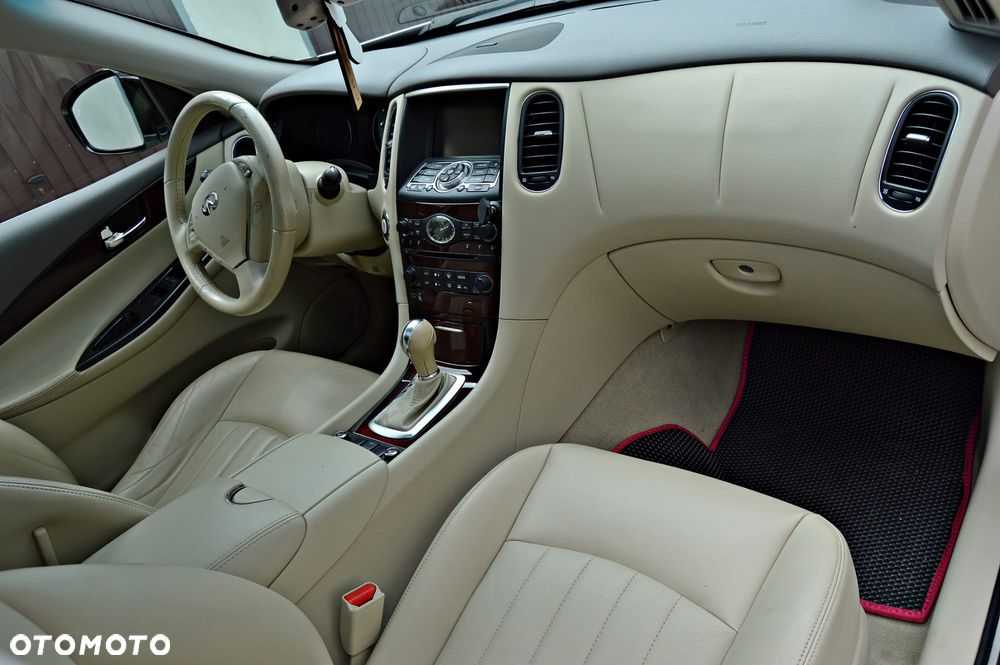 Infiniti QX50 - 8