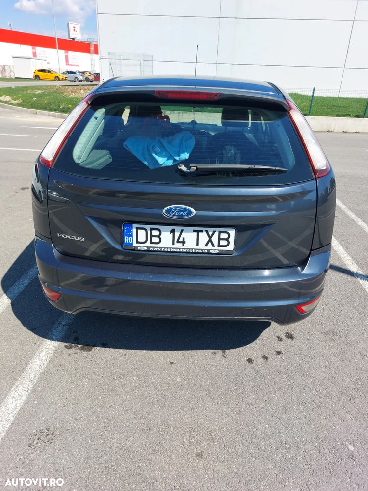 Ford Focus 1.6 Ghia - 4