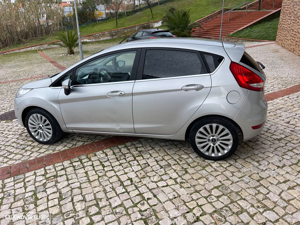 Ford Fiesta - 5