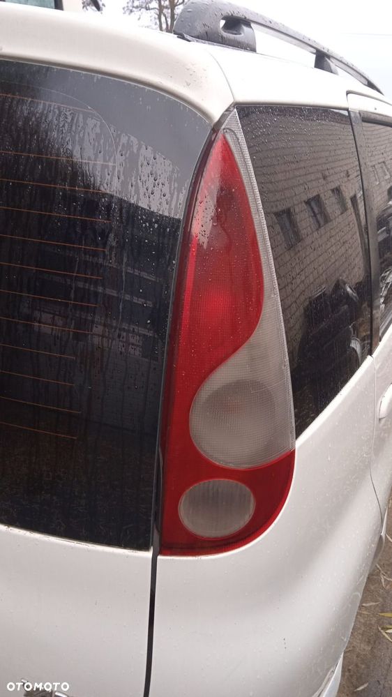 Lampa lewa prawa tył Toyota Yaris Verso 1.3 Benzyna VVT-i 2002 - 4