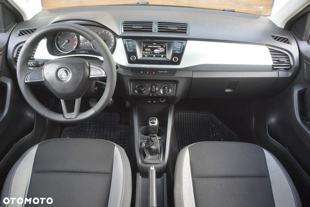 Skoda Fabia - 12
