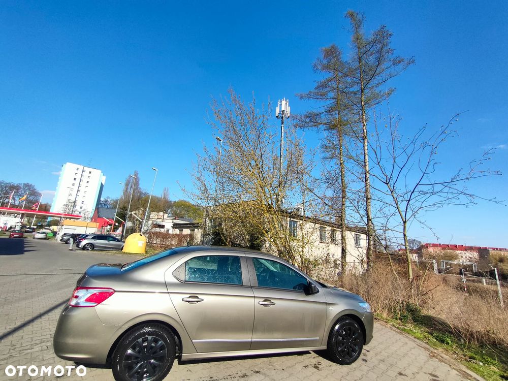 Peugeot 301 1.2 Pure Tech Active - 19