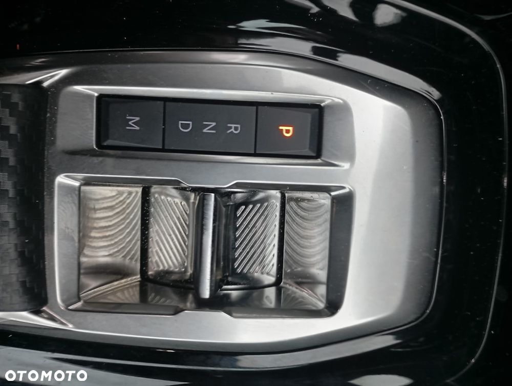 Peugeot 2008 Hybrid 136 e-DSC Allure - 9